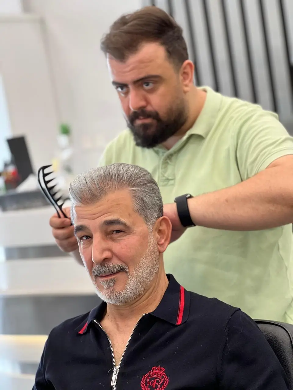 Clean line-up with a straight razor, OSA Gents Salon Jumeirah